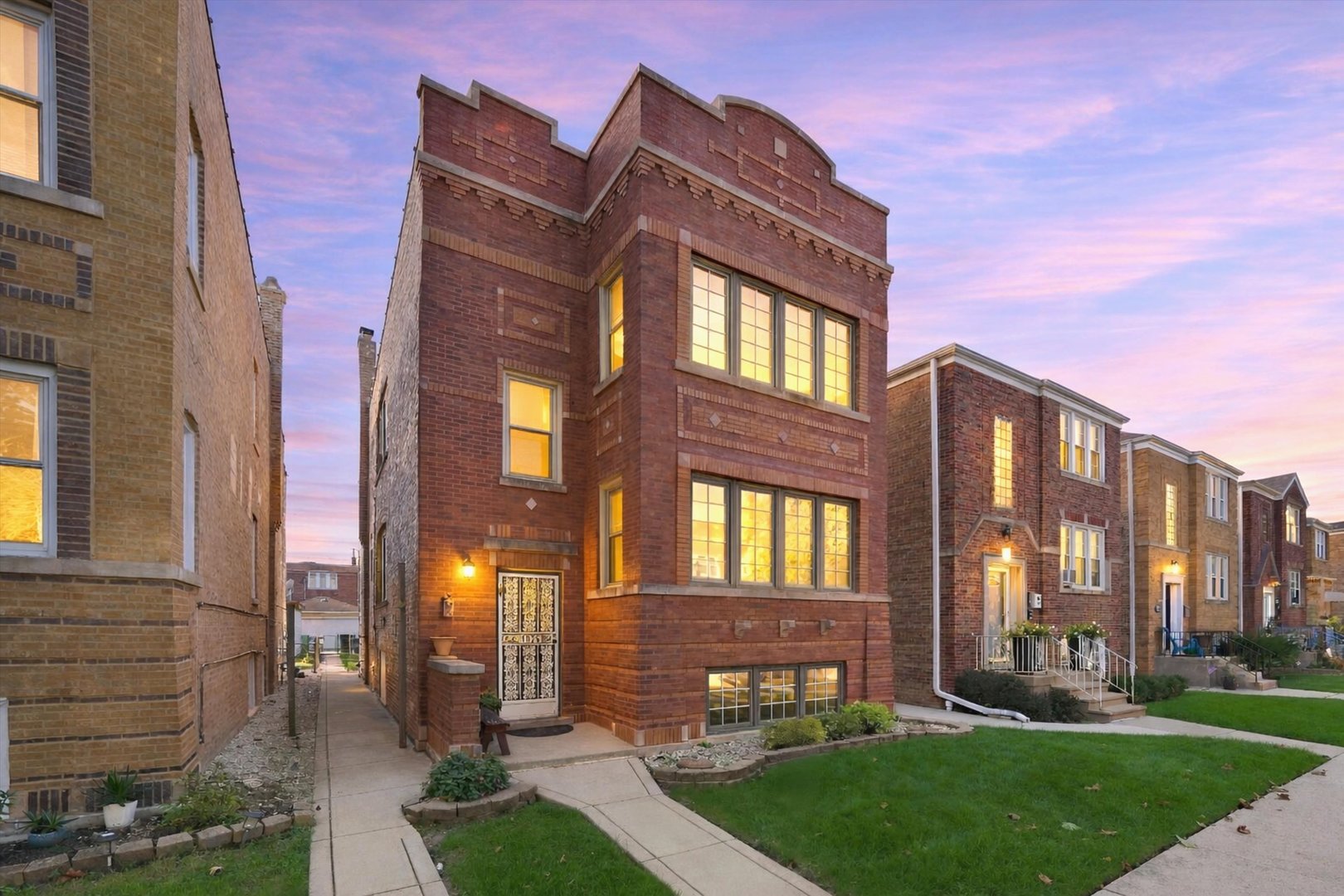 1826 Elmwood Avenue Unit 2 — photo