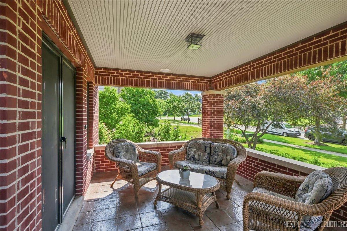 627 Ritter Drive, Batavia, IL 60510 — photo 2