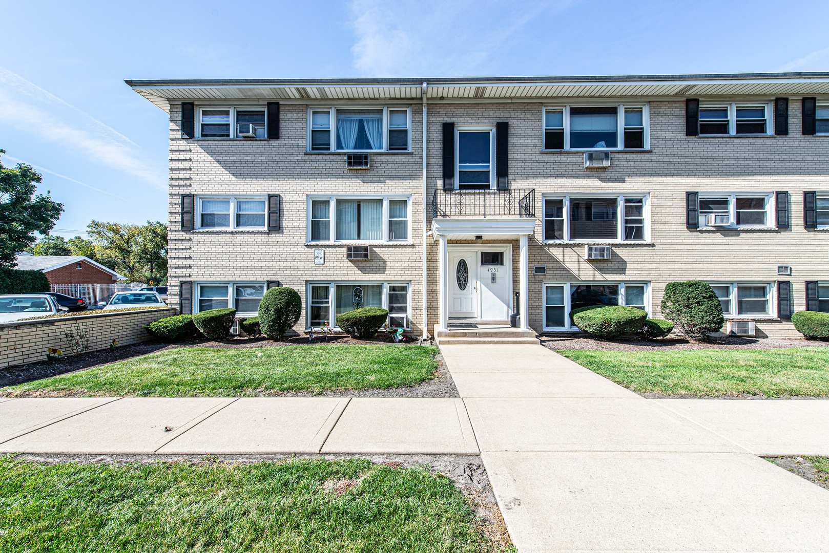 4931 N East River Road Unit 3a — photo