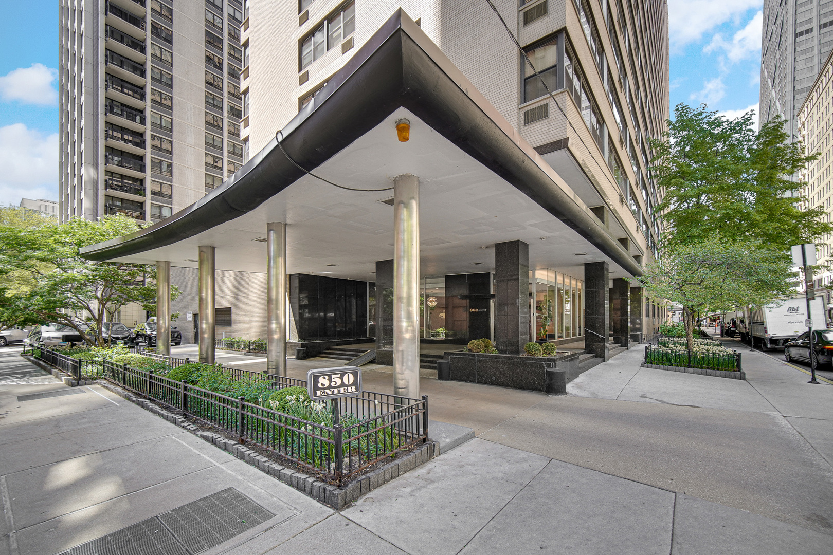 850 N Dewitt Place Unit 21Ce — photo