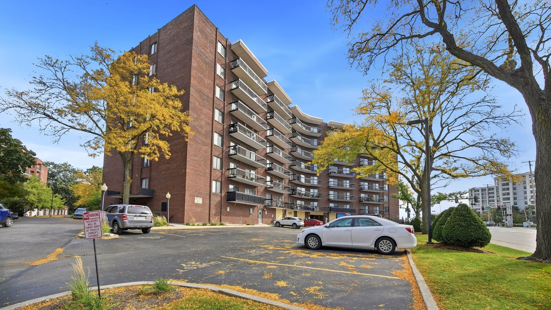711 S River Road Unit 603 — photo