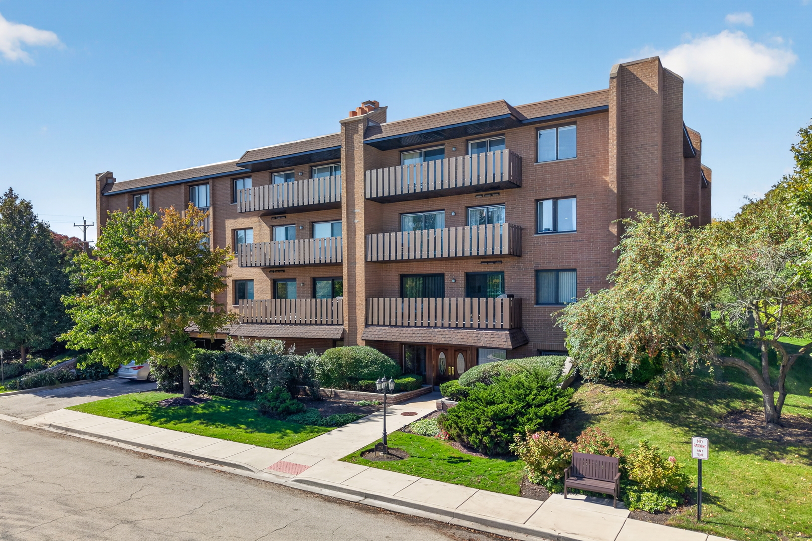 1795 Lake Cook Road Unit 211 — photo