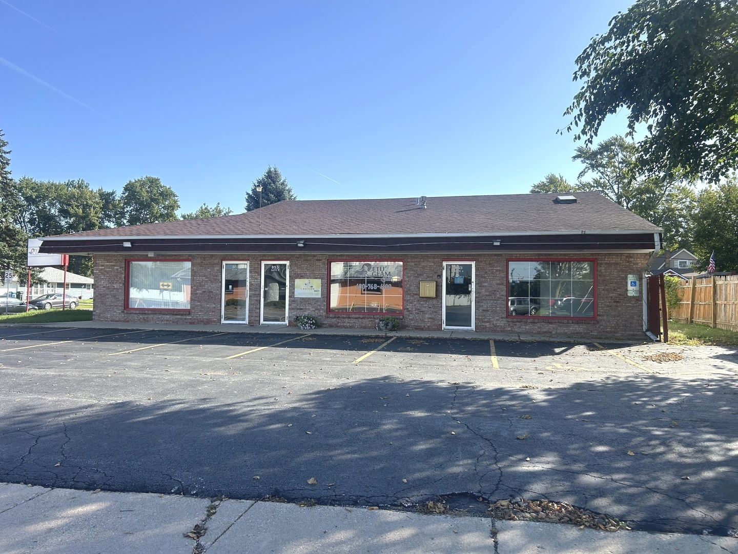 853 N Highland Avenue — photo