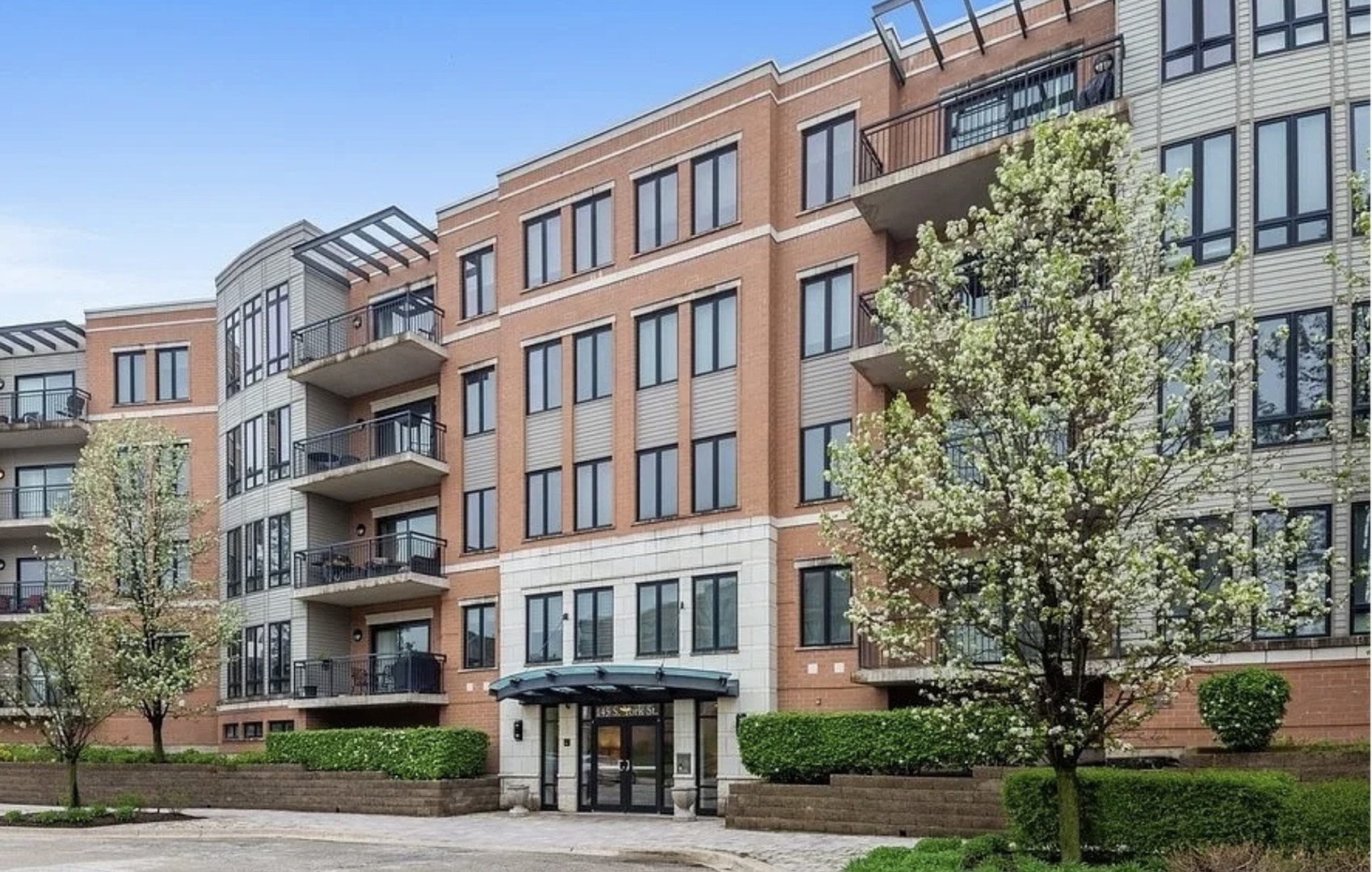 145 S York Street Unit 328 — photo
