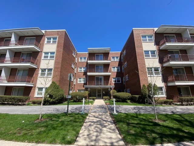 5240 Galitz Street Unit 208 — photo