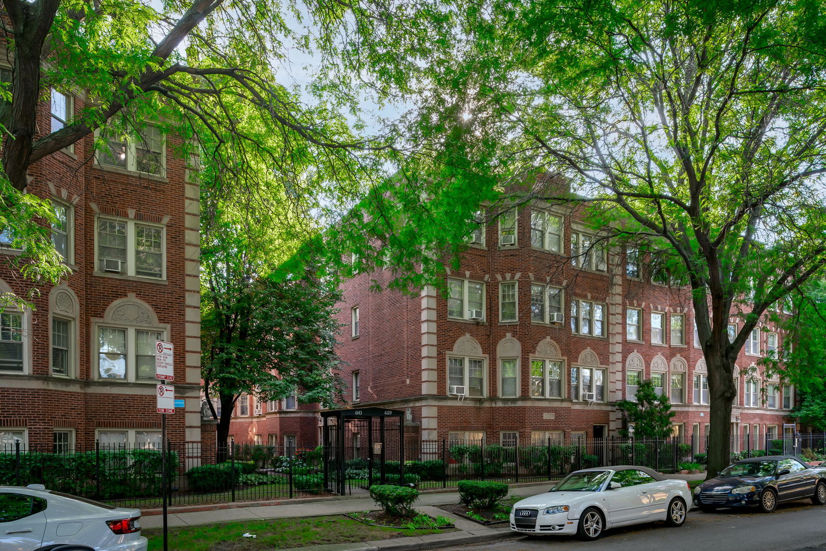 6131 N Hoyne Avenue Unit G — photo