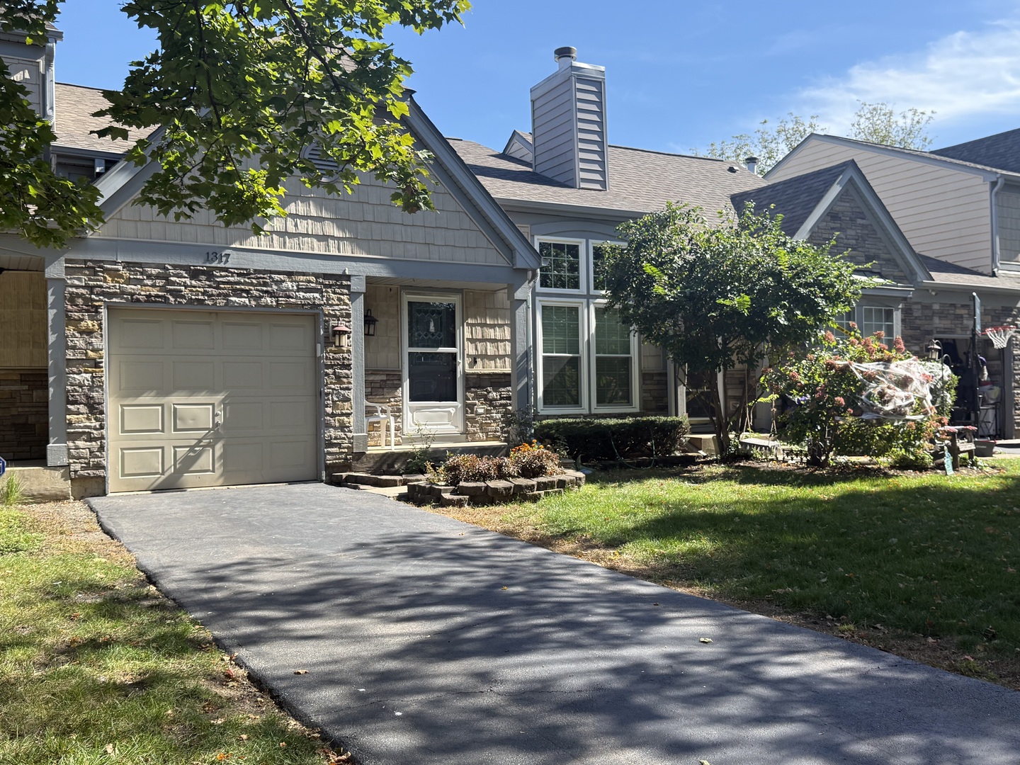 1317 Seabury Circle — photo