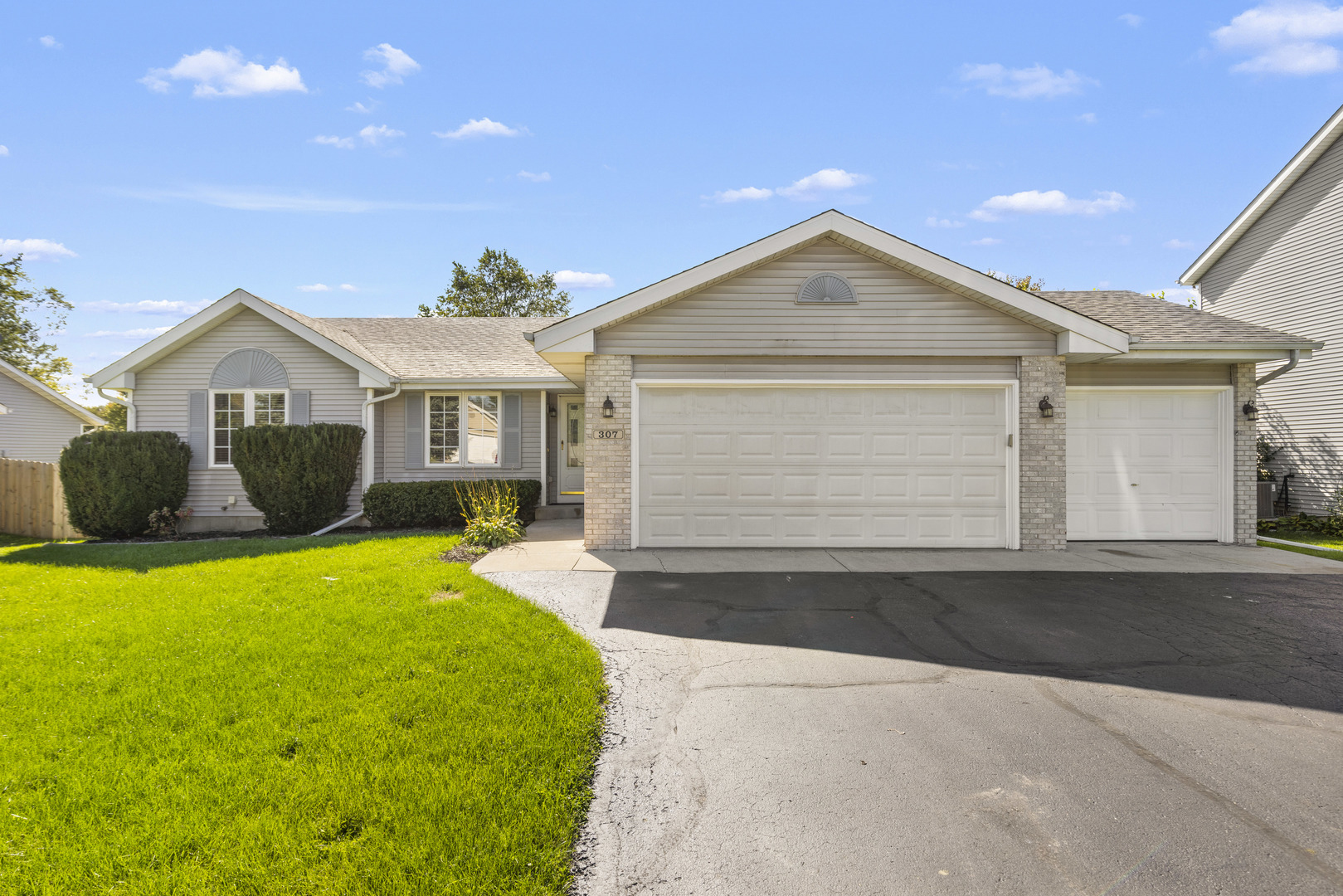 307 White Oak Drive — photo
