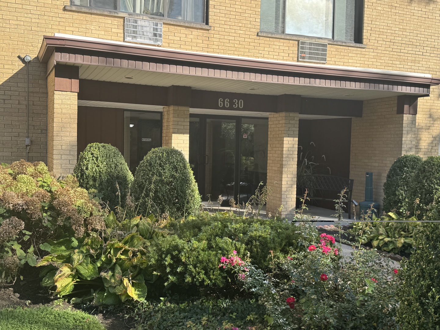 6630 S Brainard Avenue Unit 407 — photo