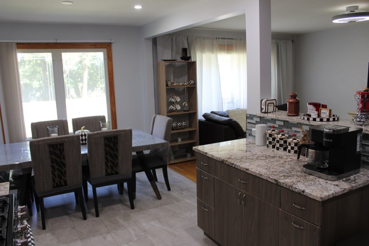 4253 W Devon Avenue, Chicago, IL 60646 — photo 3