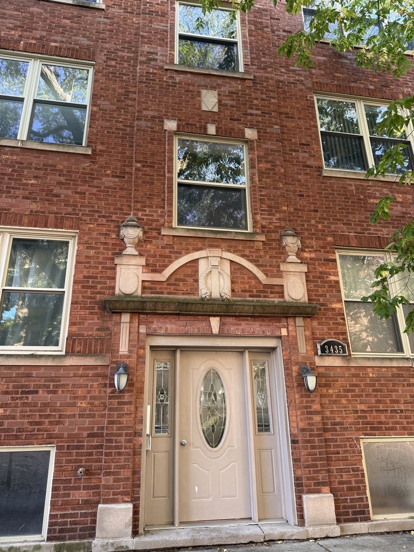 3435 W Berteau Unit 3B — photo