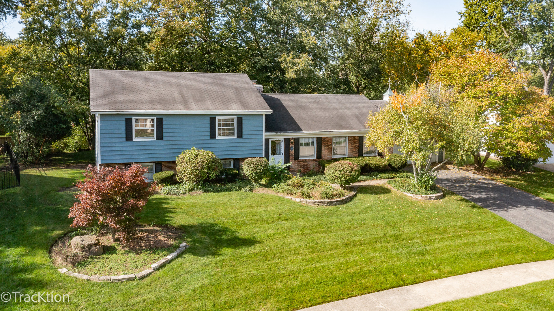 6S252 Cohasset Road — photo