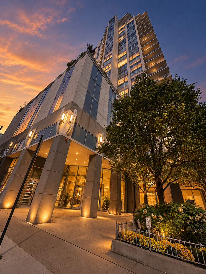 200 W Grand Avenue Unit 1506 — photo