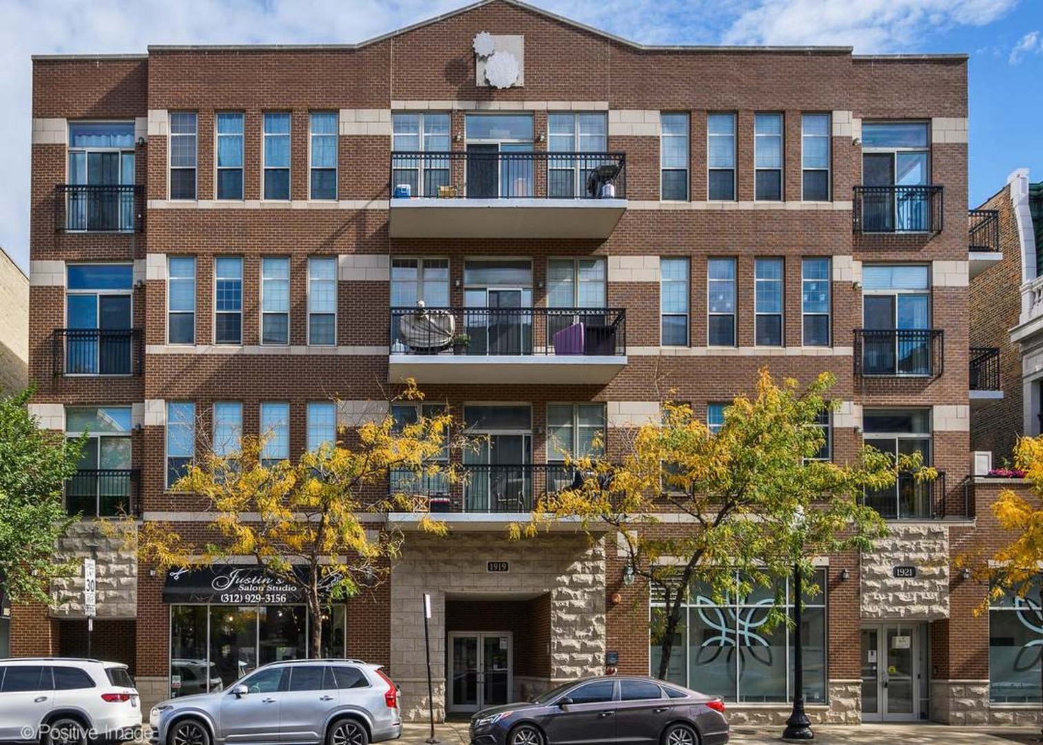 1919 S Michigan Avenue Unit 302 — photo