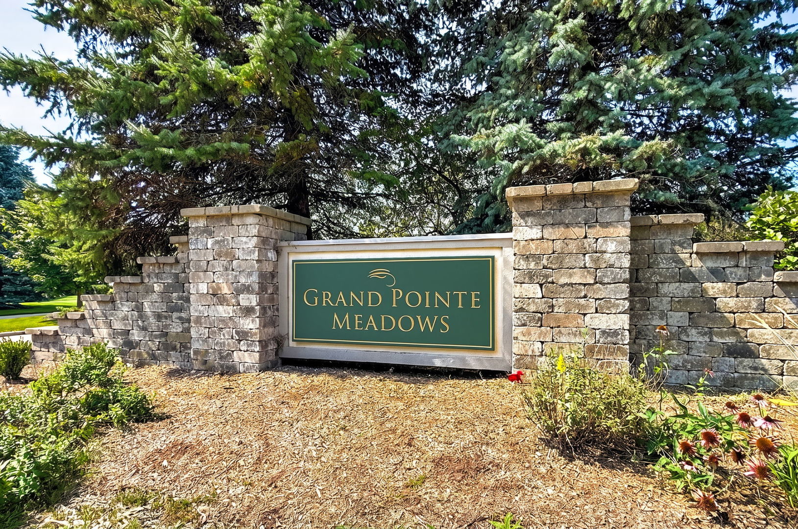 Home in West Dundee, IL 60118 — photo 2