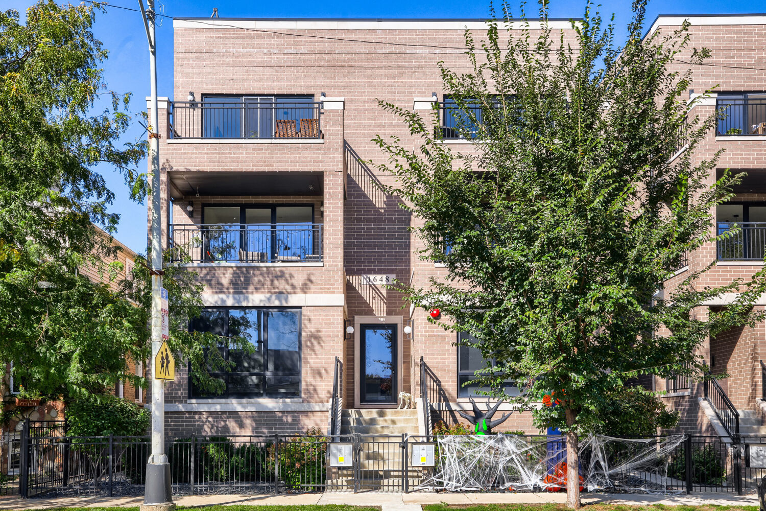 1648 W Diversey Parkway Unit 2E — photo