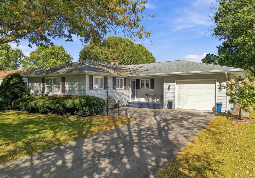 408 Sunset Lane — photo