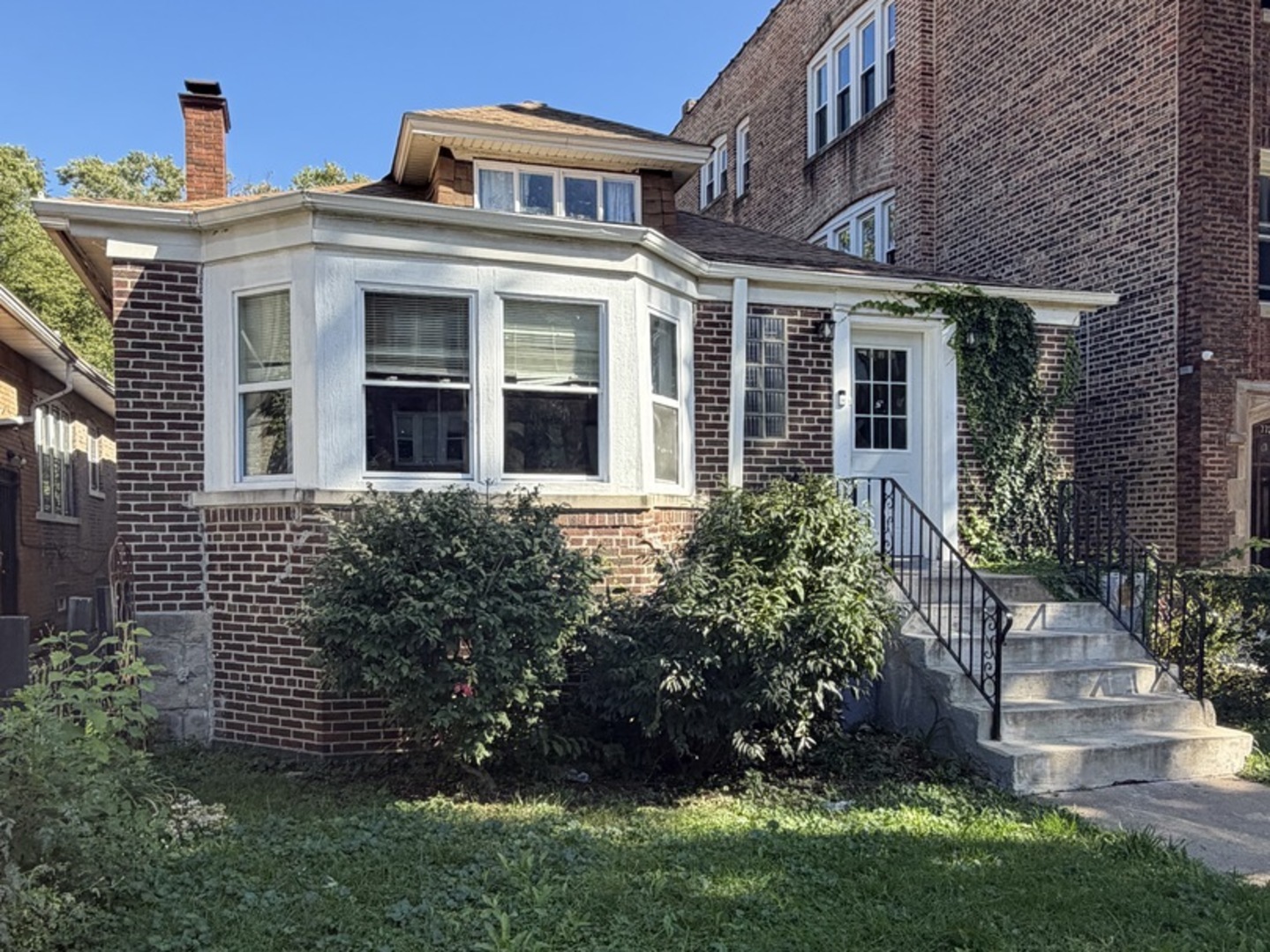 Home in Chicago, IL 60649 — photo 3