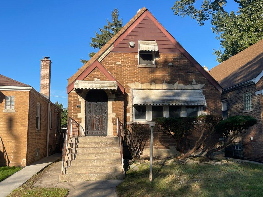 8640 S Vernon Avenue — photo
