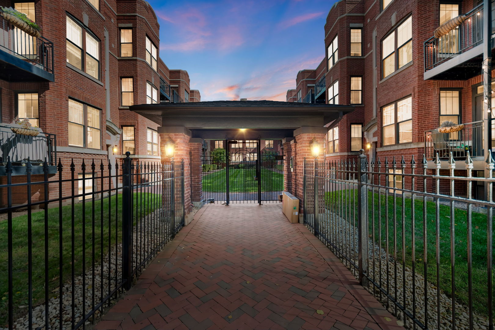 2705 N Mildred Avenue Unit 3a — photo