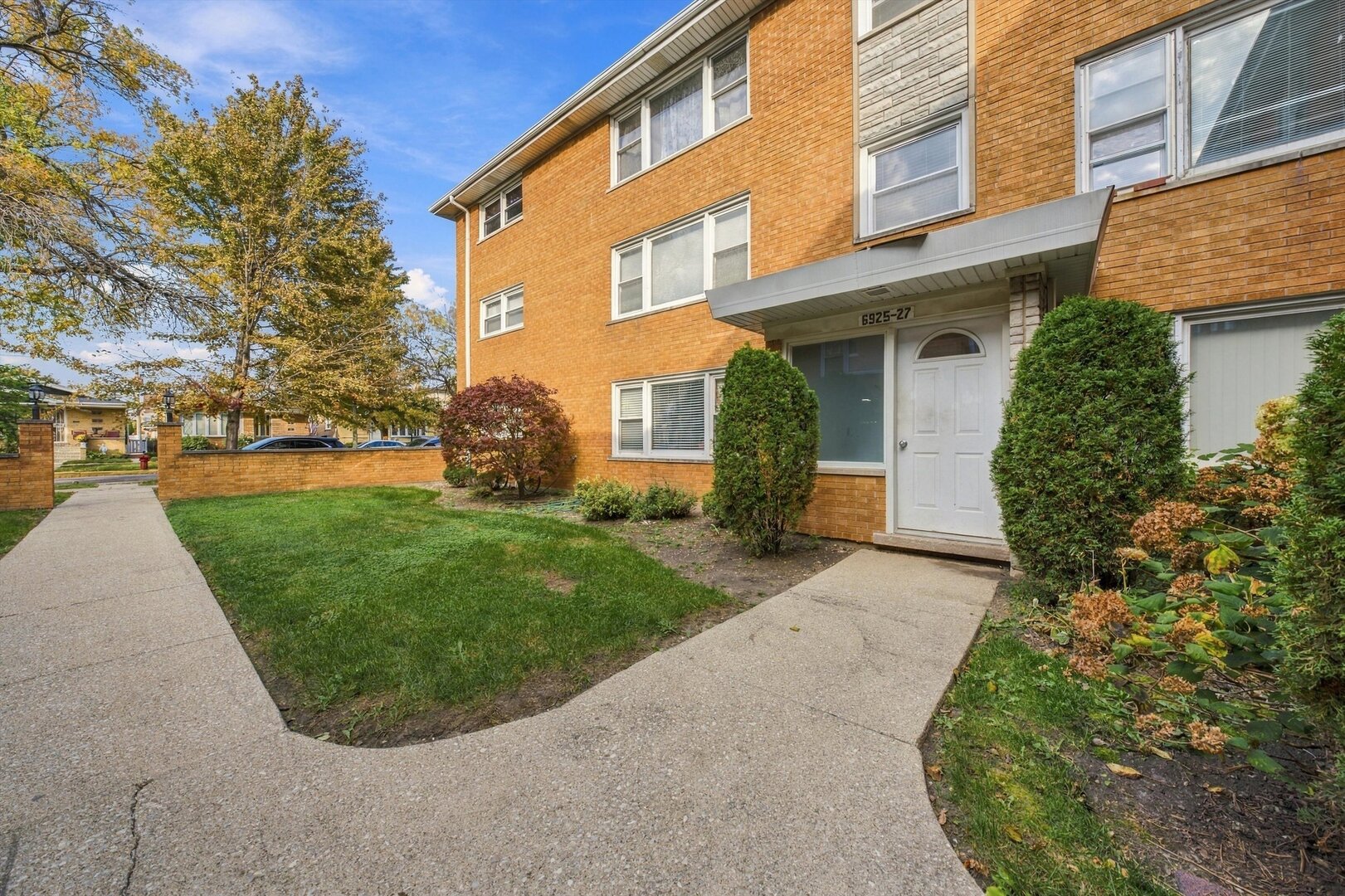 6927 W 64th Place Unit 2East — photo