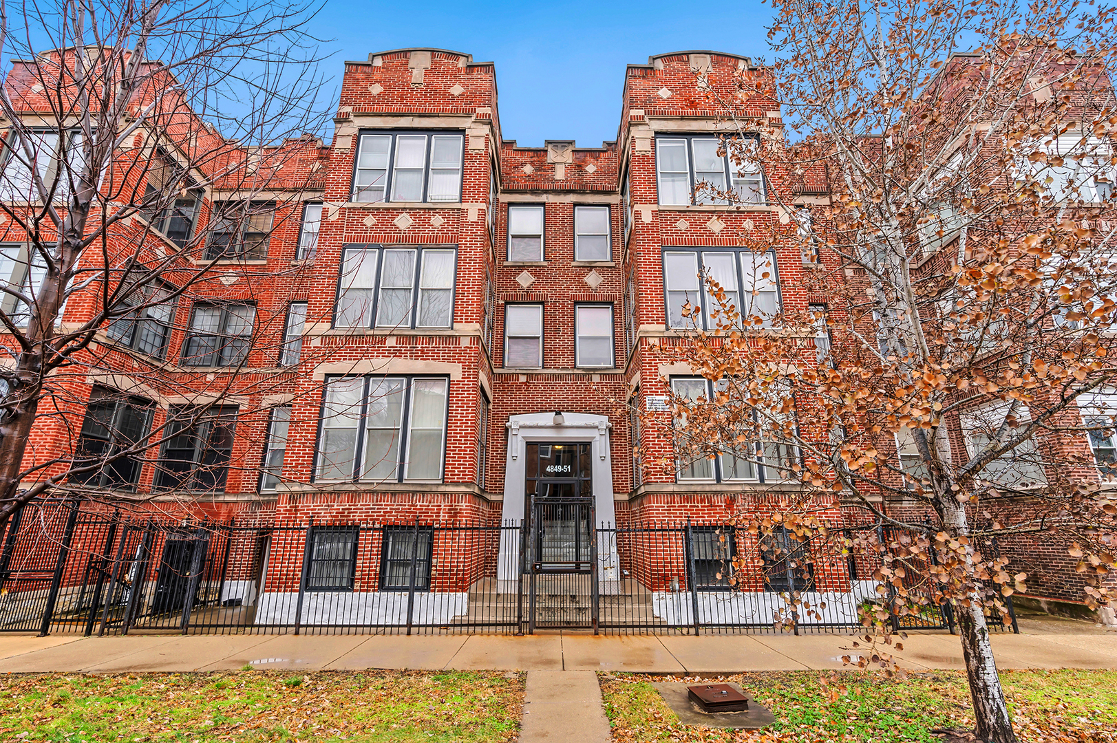 4851 S Prairie Avenue Unit G — photo