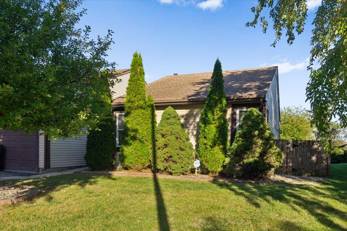 512 Lyon Drive Unit 512 — photo