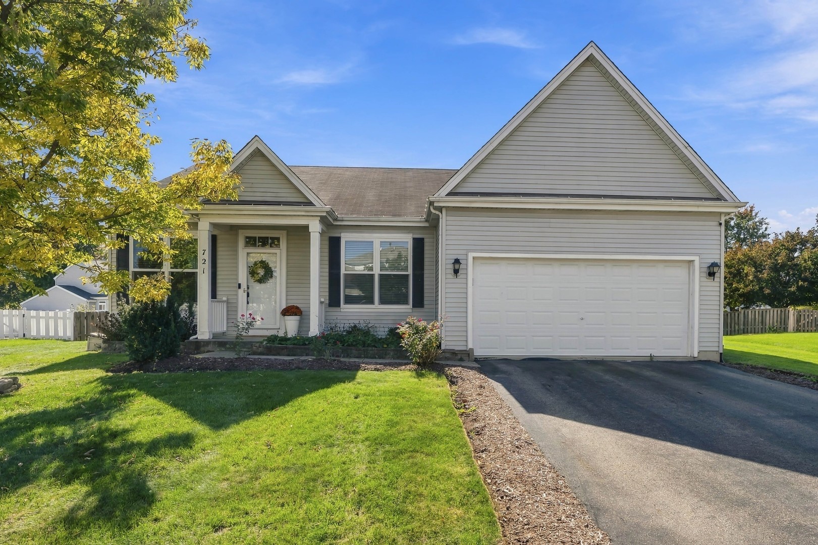721 Periwinkle Lane — photo
