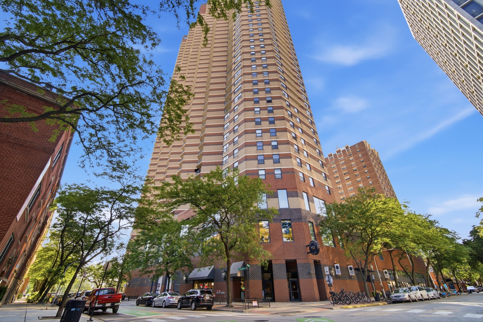 3660 N Lake Shore Drive Unit 1506 — photo