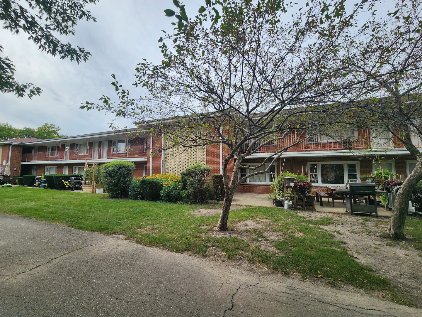 1107 E Algonquin Road Unit 16 — photo