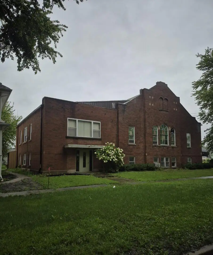 Sheldon Bed 190 E Grove Street, Sheldon, IL 60966 | Realty.com