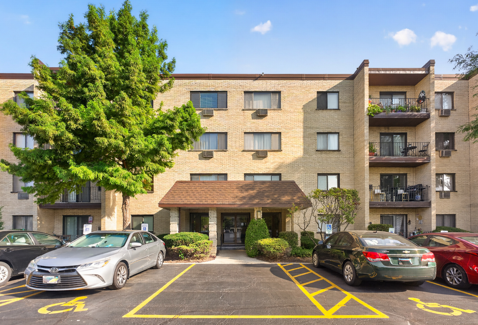 7211 Wolf Road Unit 109a — photo