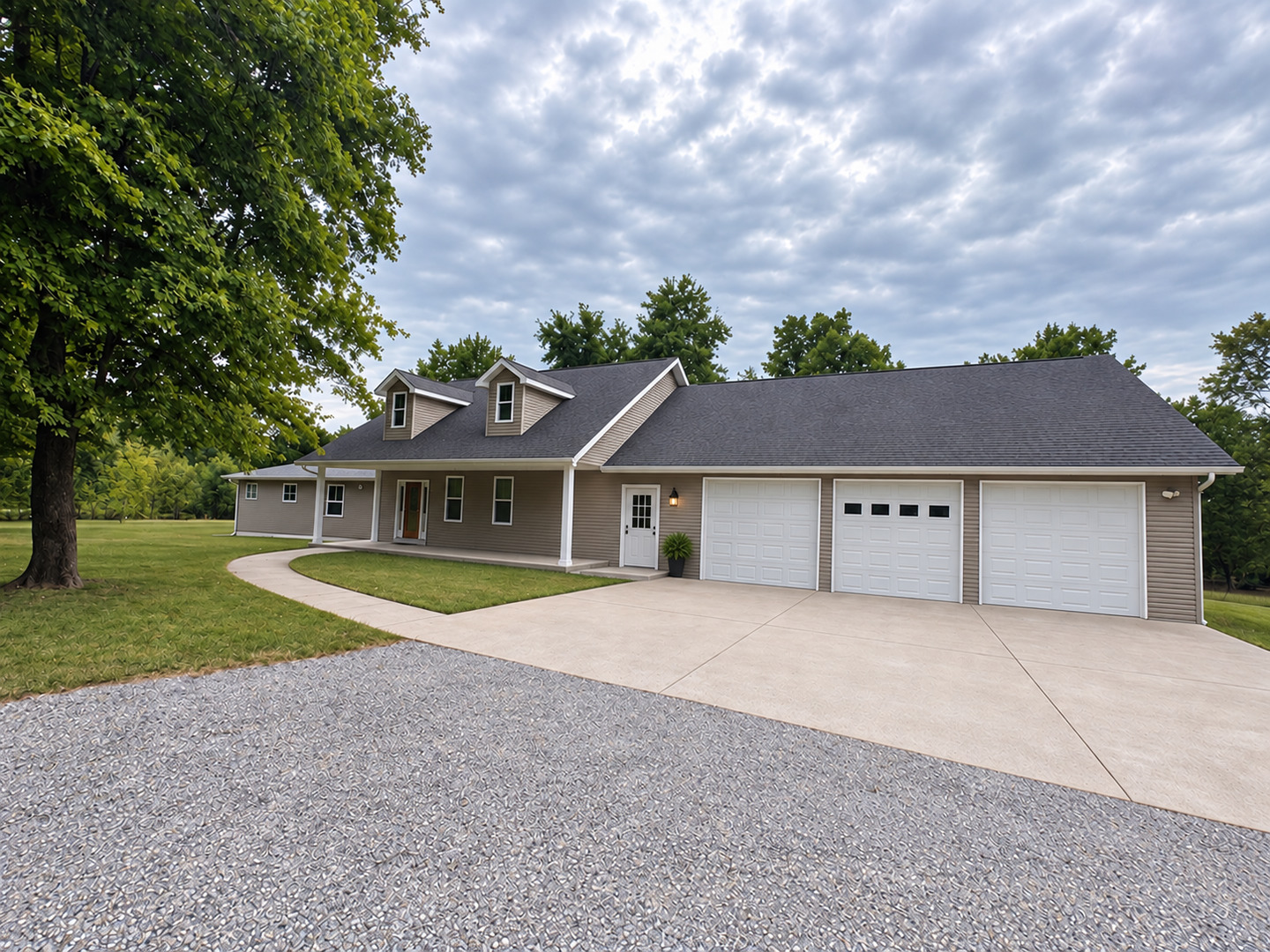 14052 Summer Road — photo