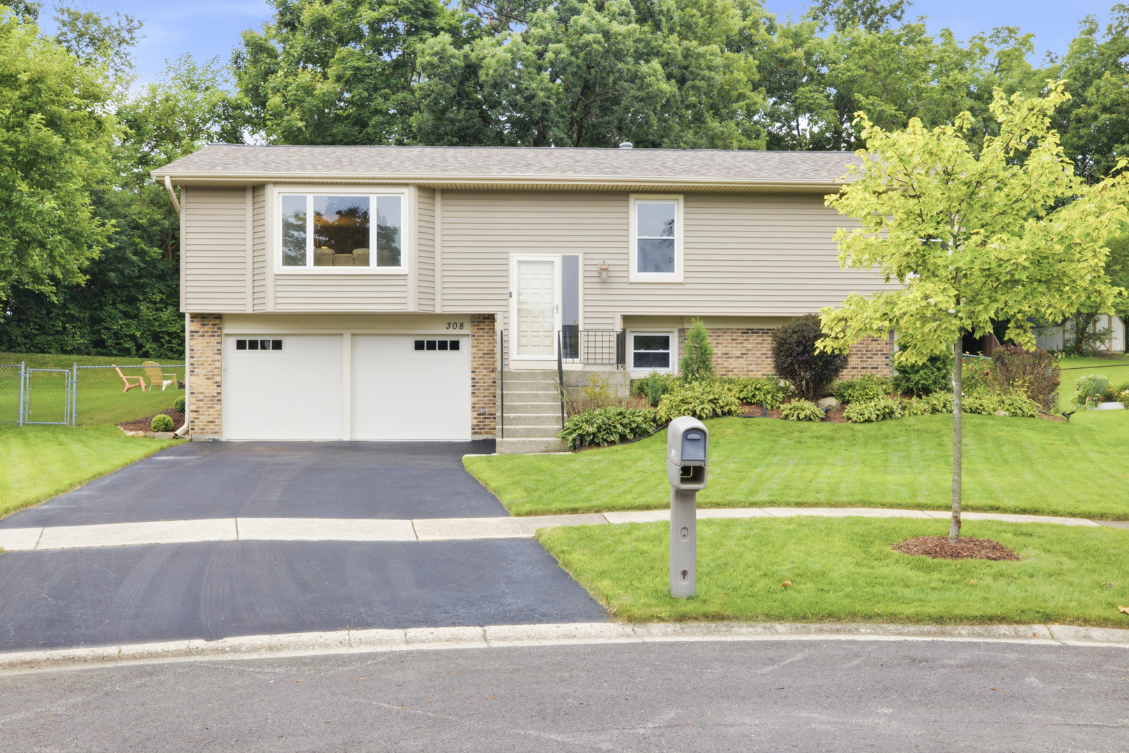 308 Nelson Court — photo