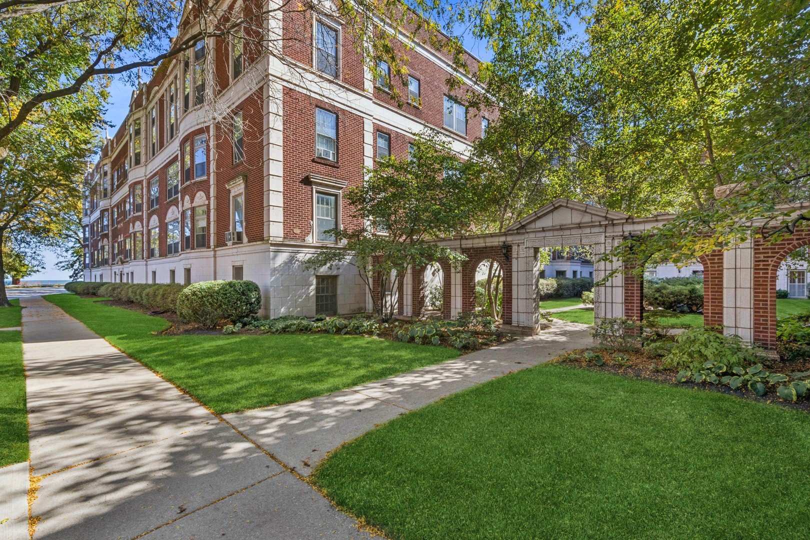482 Sheridan Road Unit 1 — photo