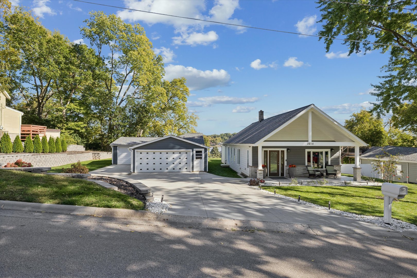 3215 Garfield Street, Clinton, IA 52732 | Realty.com