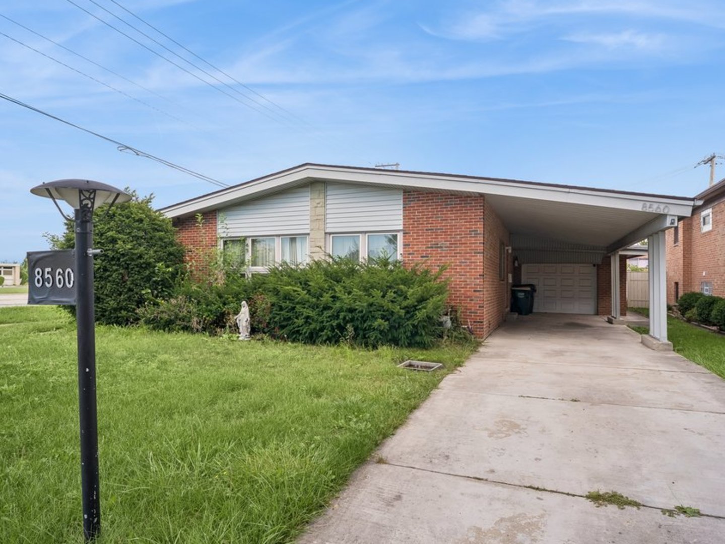 8560 W Clara Drive — photo