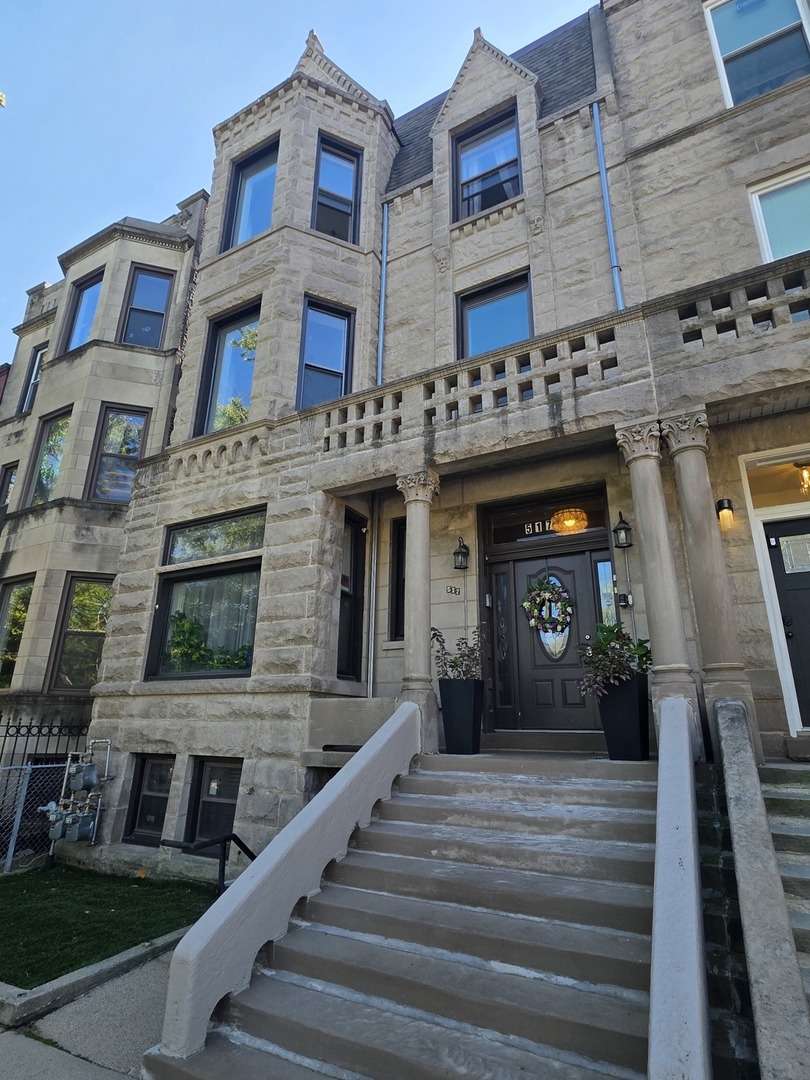 517 E 46th Place Unit 2 — photo