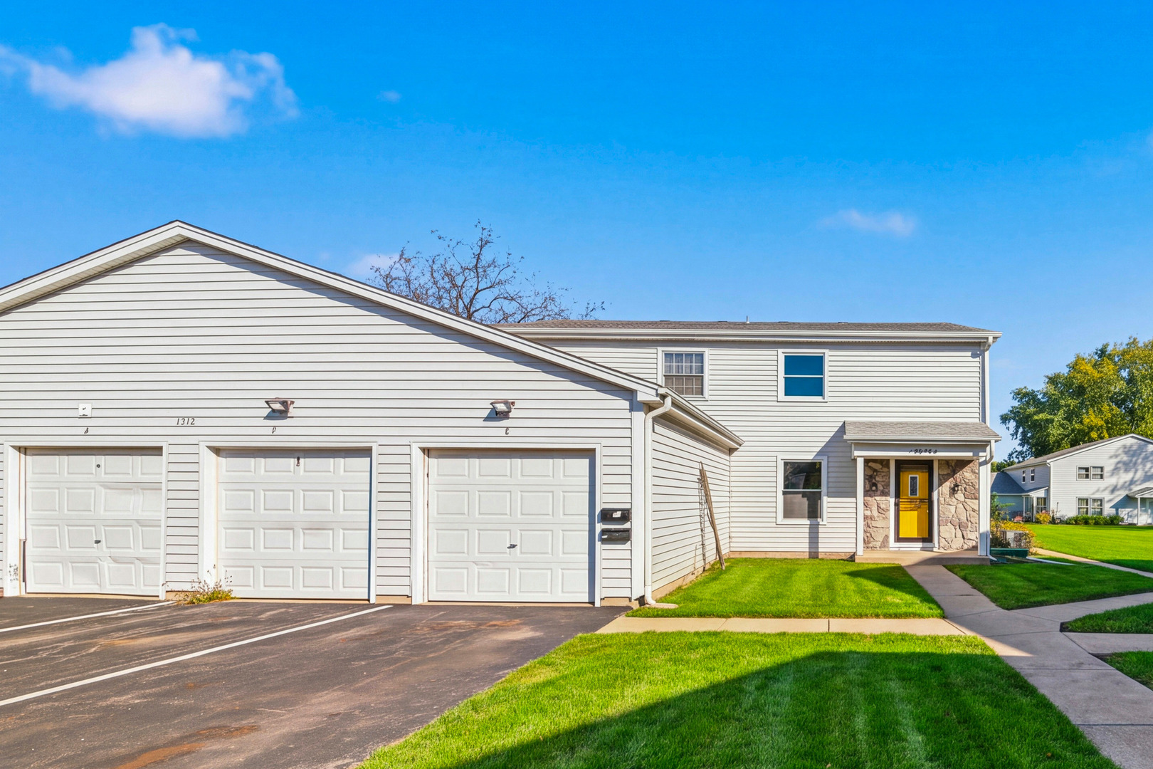 1312 S Glen Circle Unit D — photo