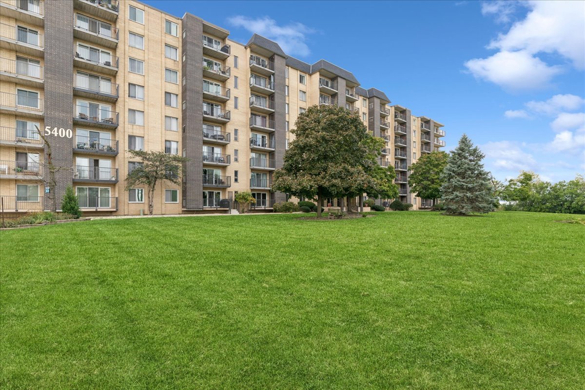5400 Walnut Avenue Unit 206 — photo