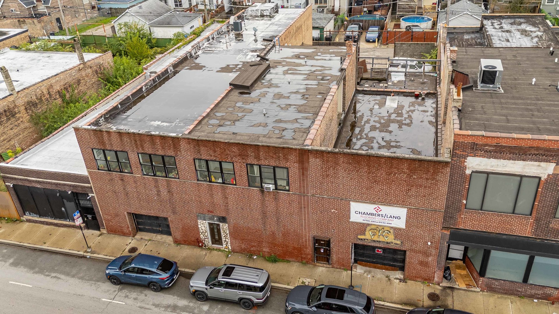 725 W 47th Street — photo