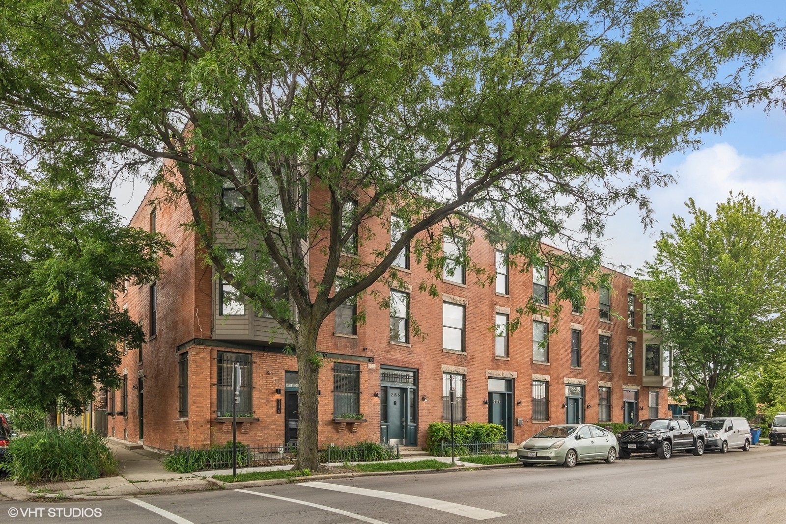 2156 W Hubbard Street — photo
