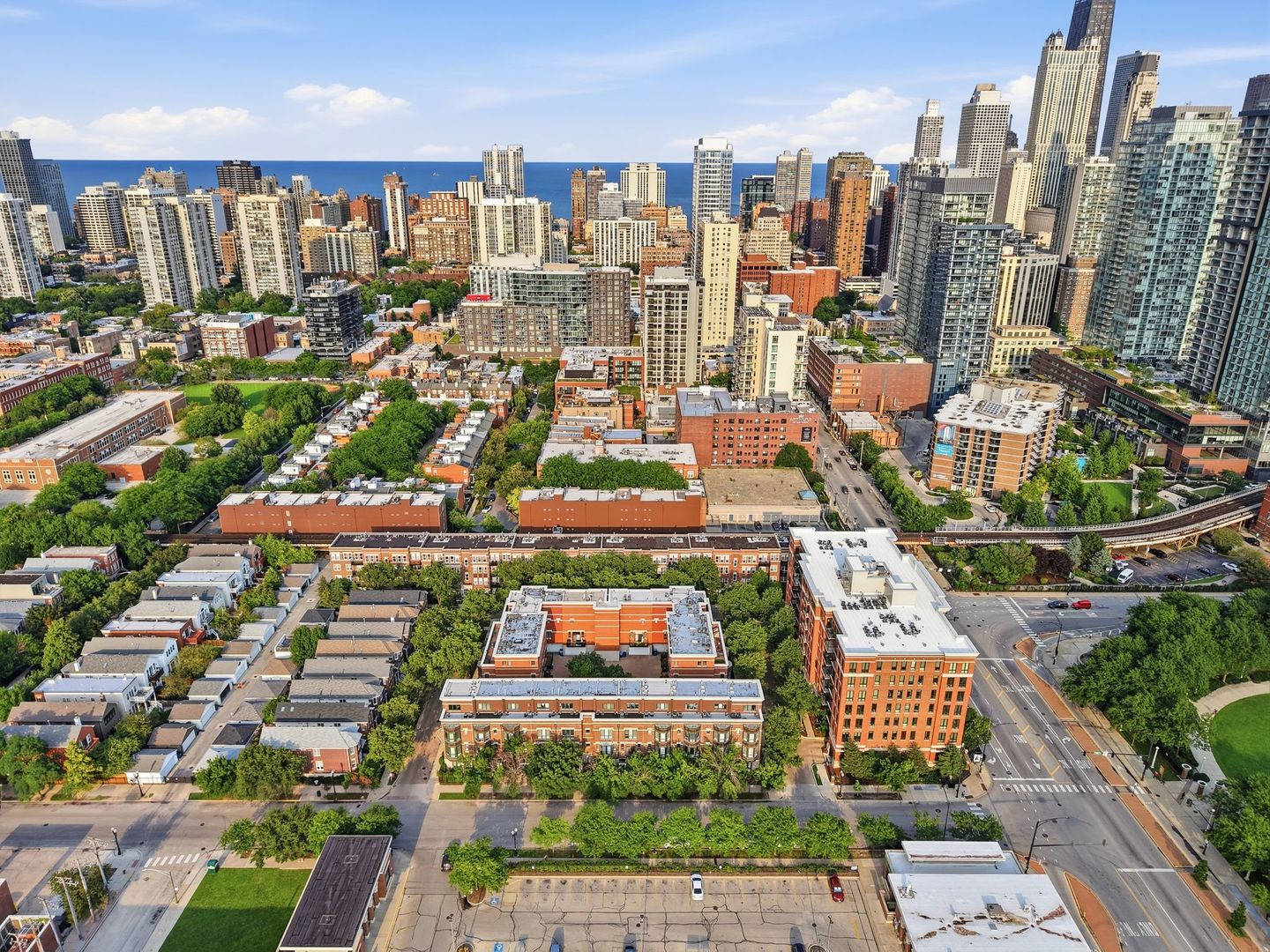 1225 N Orleans Street Unit 602 — photo
