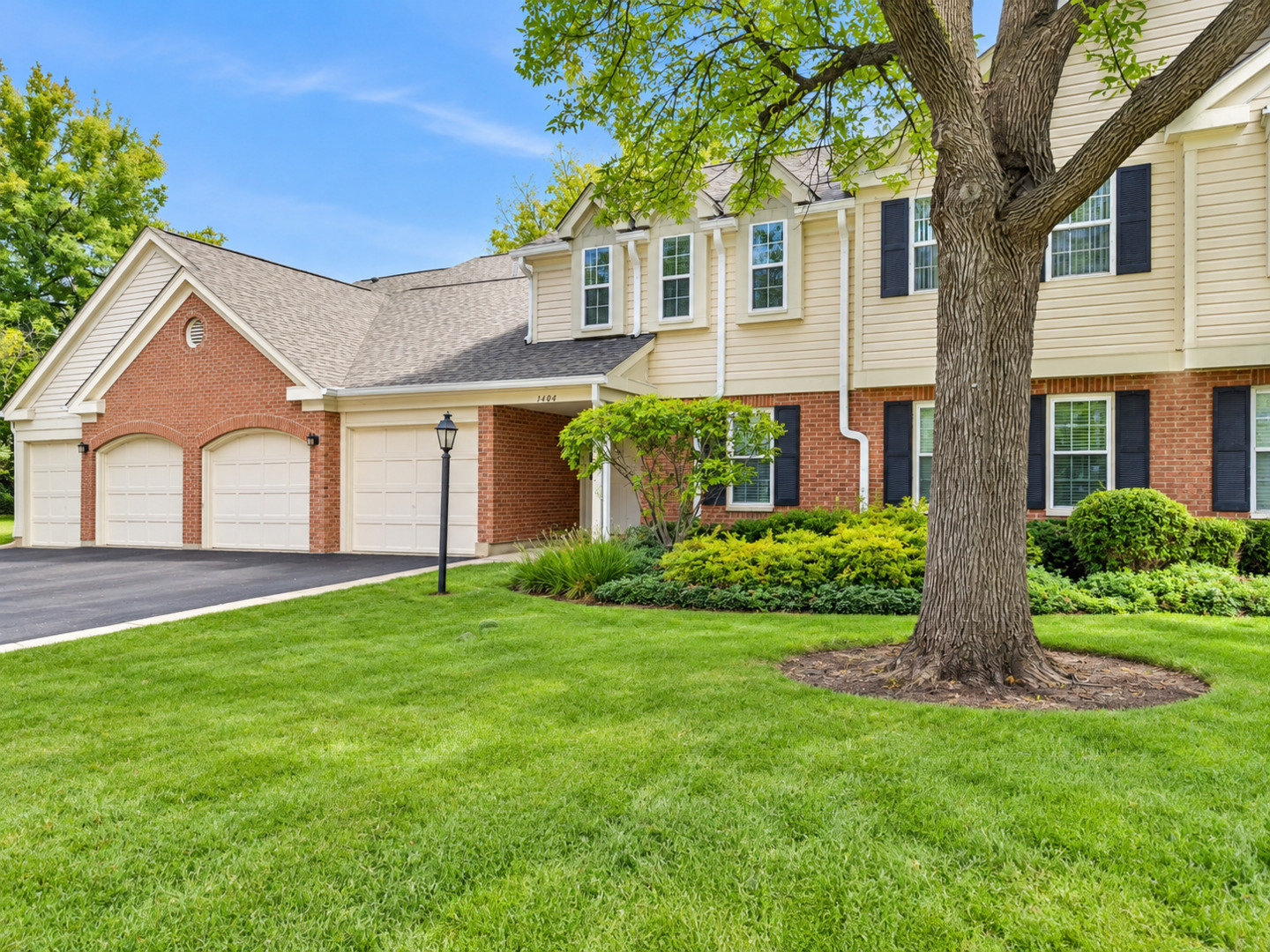 1404 Nottingham Court Unit C2 — photo