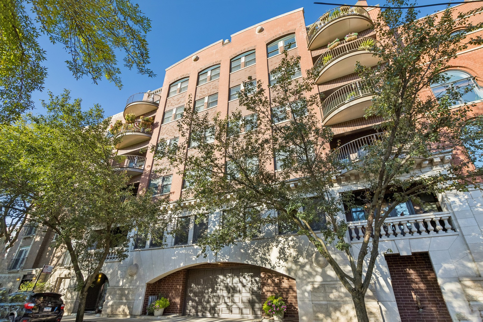 1426 N Orleans Street Unit 202 — photo