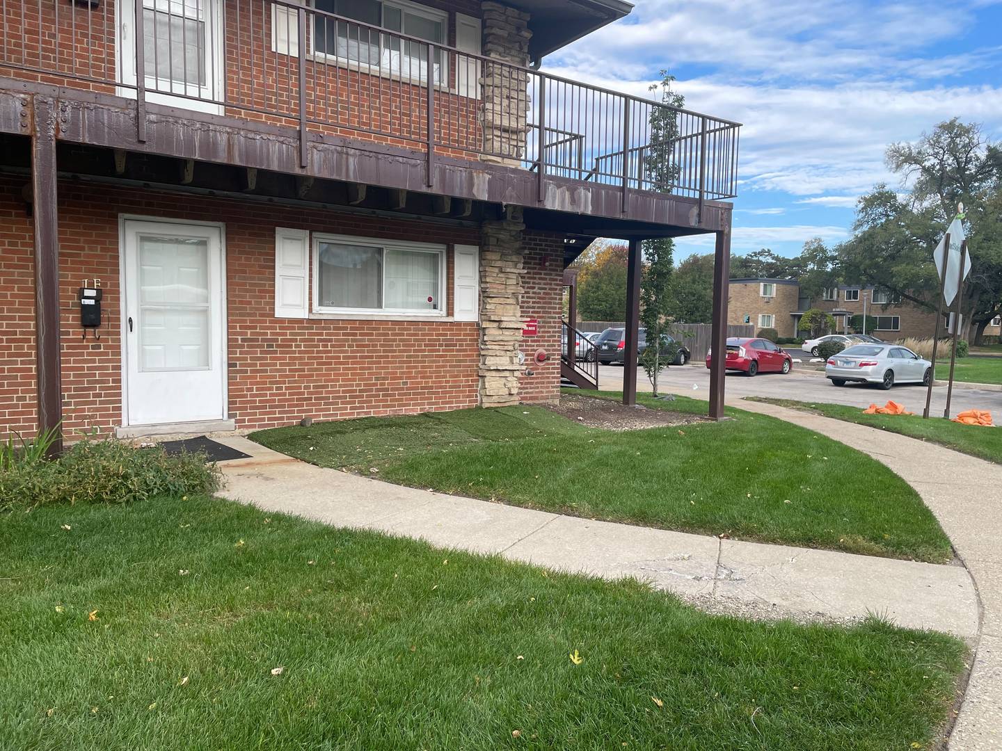 1480 S Busse Road Unit 1F — photo