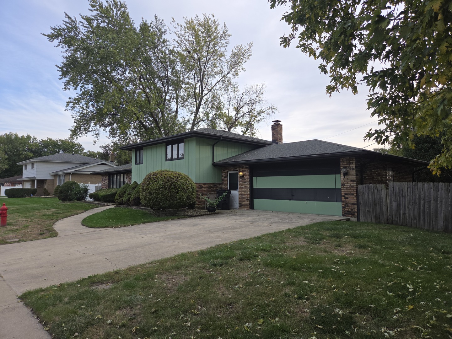 15122 Waterman Drive — photo