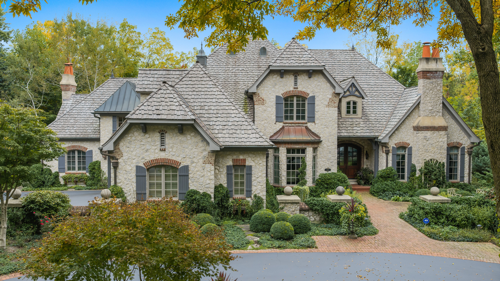 1317 Fox Glen Drive — photo