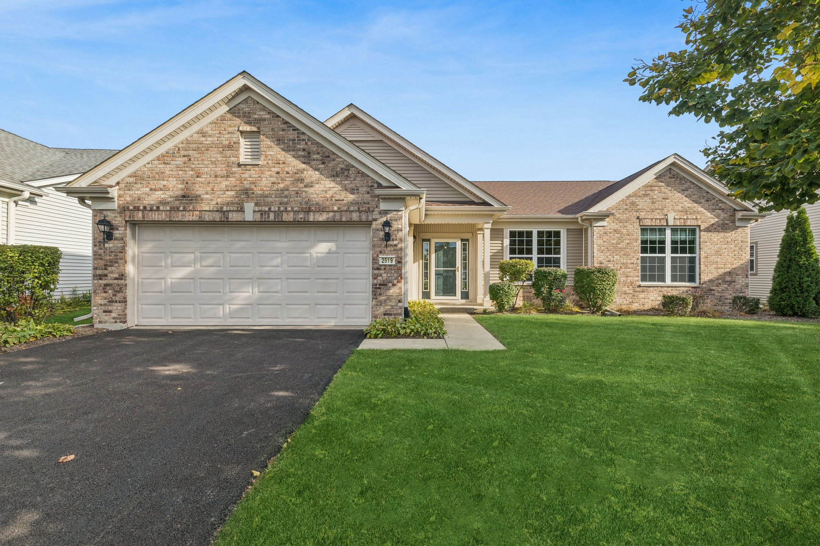 2519 Edgewater Drive — photo