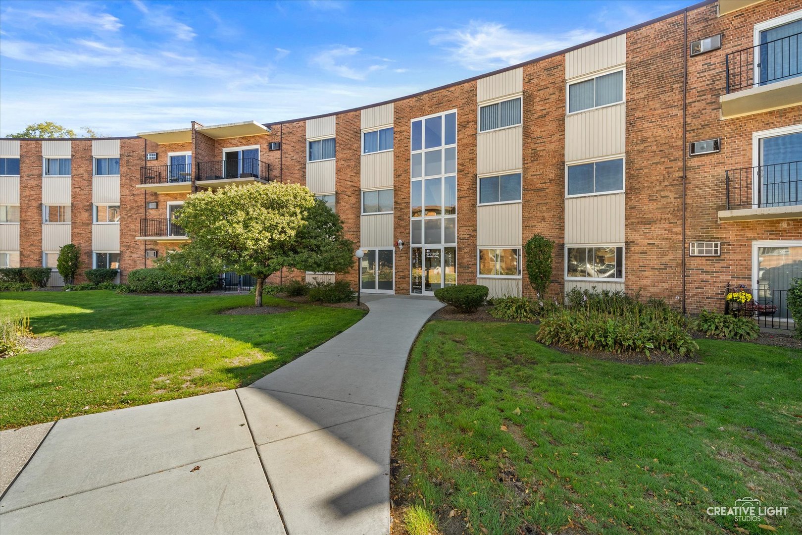 9717 S Keeler Avenue Unit 207 — photo
